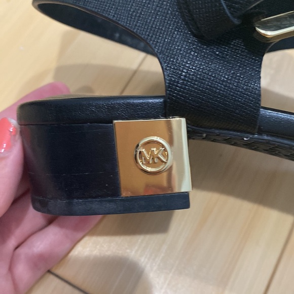 Michael Kors barely worn black sandals with small heel & gold accents - Picture 2 of 6
